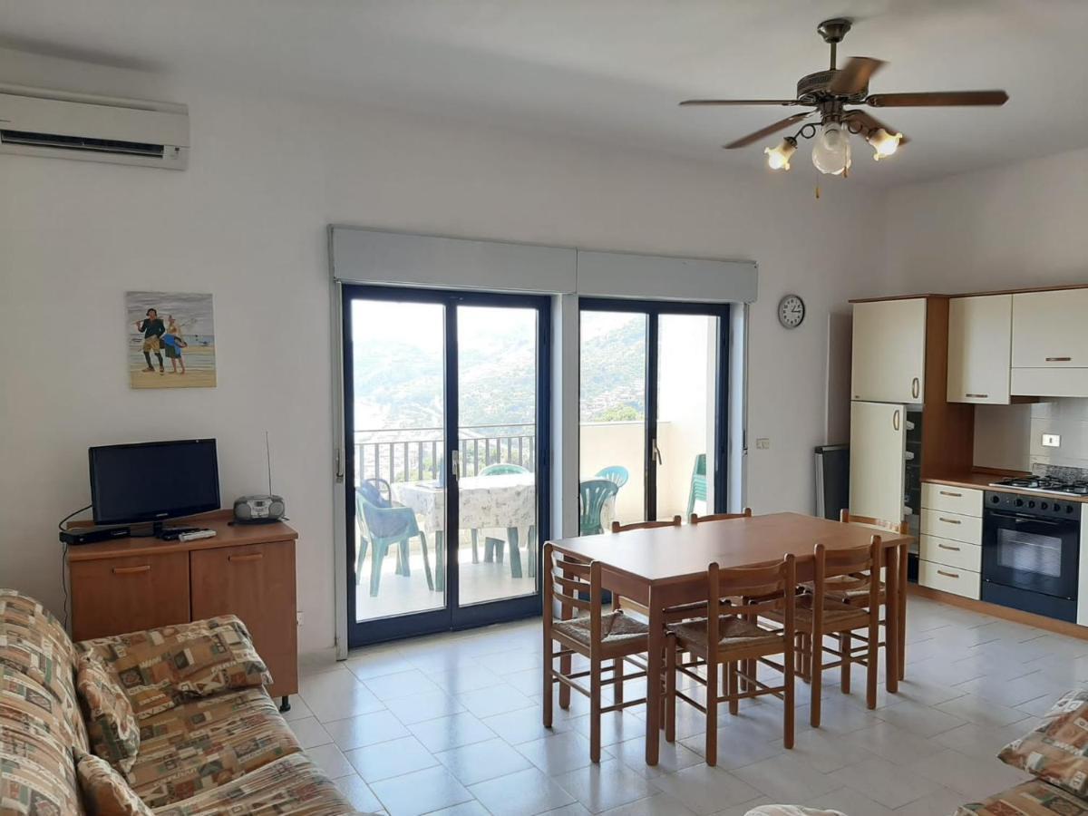 Casa Vacanze Andreana Apartment Letojanni Exterior photo
