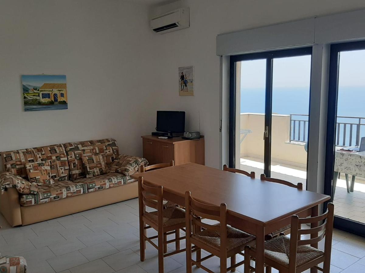 Casa Vacanze Andreana Apartment Letojanni Exterior photo